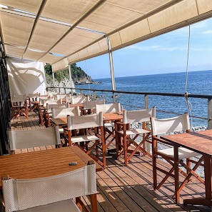 Cinque Beach Bar Restaurant Lungomare Dante Alighieri, 2-5, 16030 Moneglia GE, Italia
