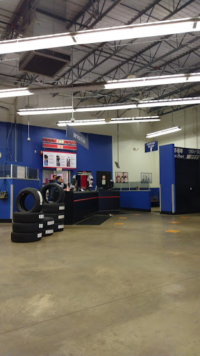 Auto Parts Store «Pep Boys Auto Parts & Service», reviews and photos, 620 N Green Bay Rd, Waukegan, IL 60085, USA