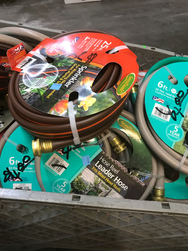 Building Materials Store «Habitat For Humanity ReStore Elgin», reviews and photos, 800 N State St, Elgin, IL 60123, USA