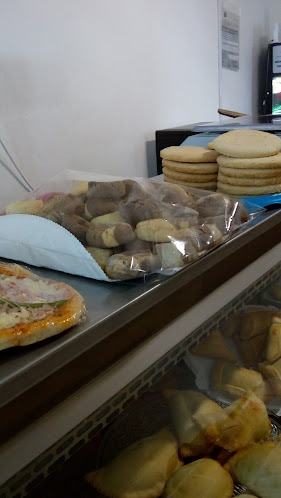Panaderia y pasteleria "Calafate" - La Serena