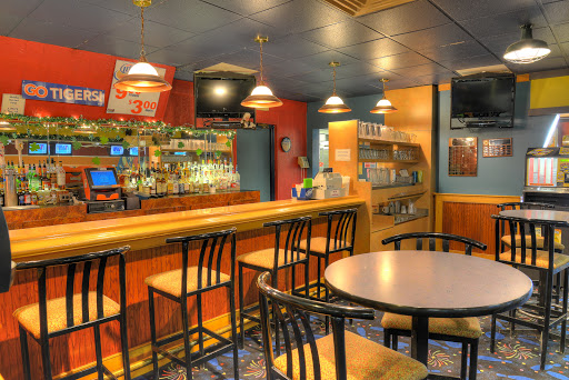 Bowling Alley «Luxury Lanes & Lounge Inc», reviews and photos, 600 E 9 Mile Rd, Ferndale, MI 48220, USA