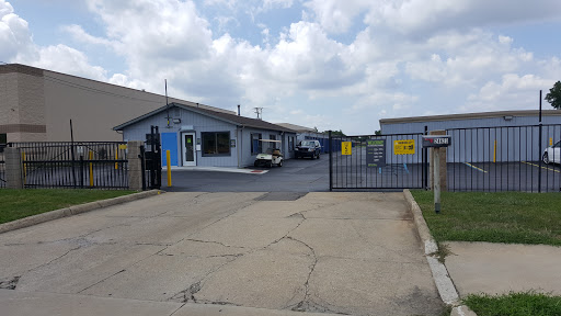 Storage Facility «Extra Space Storage», reviews and photos, 24623 Ryan Rd, Warren, MI 48091, USA