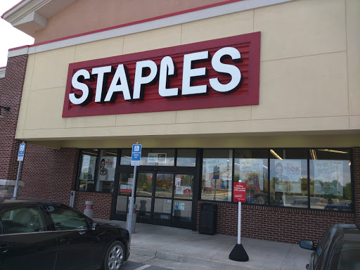 Office Supply Store «Staples», reviews and photos, 135 Crooked Run Plaza #20, Front Royal, VA 22630, USA