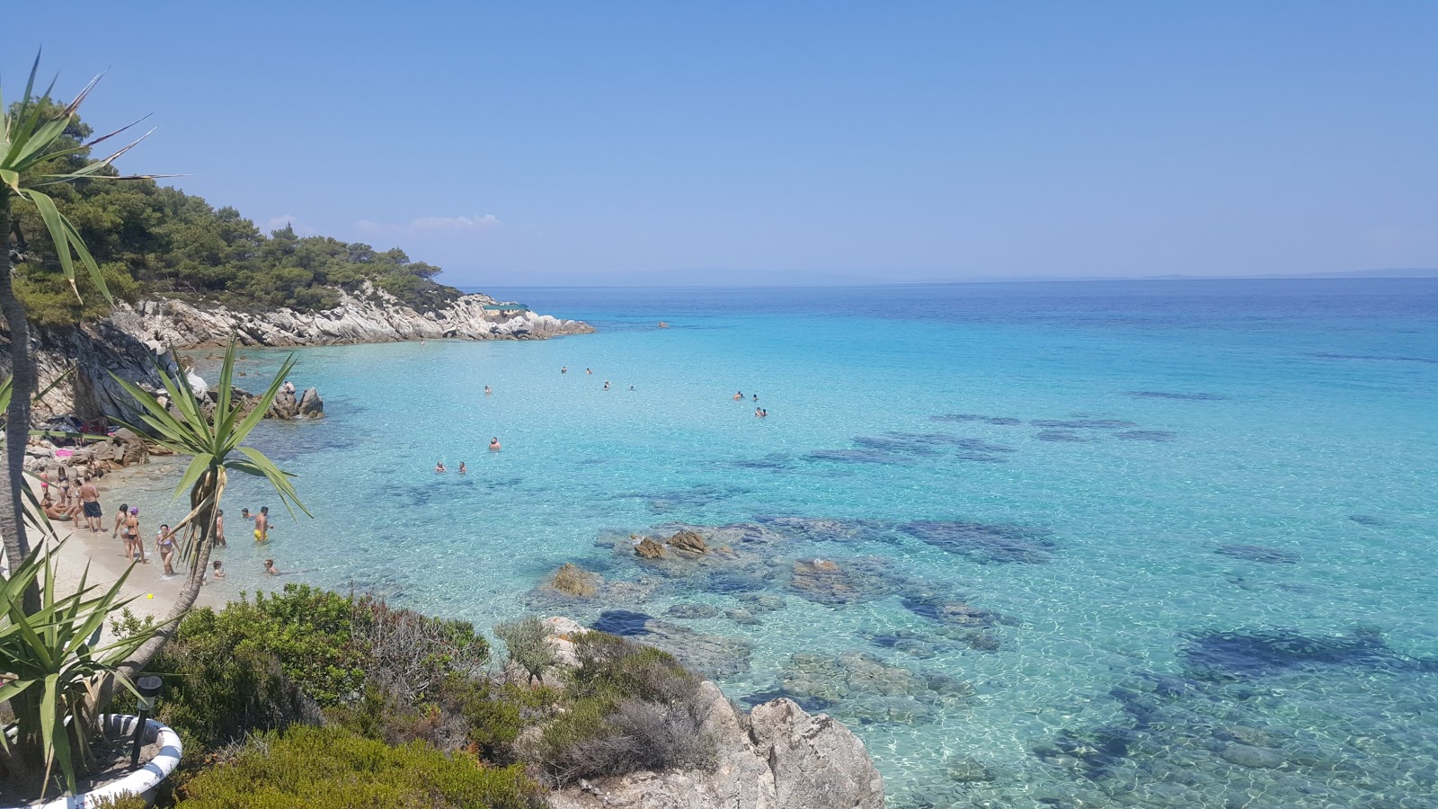 Foto di Mega Portokali Beach con una superficie del acqua cristallina