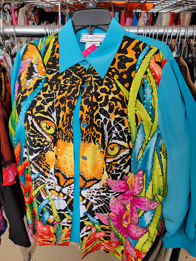 Thrift Store «St. Paws Thrift Store», reviews and photos, 304 12th St, West Columbia, SC 29169, USA