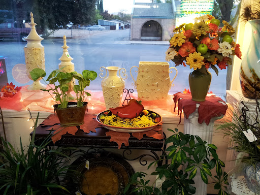 Coalinga Floral, 450 Coalinga Plaza, Coalinga, CA 93210, USA, 