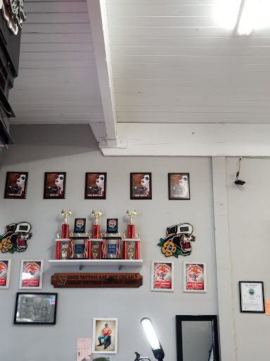 Tattoo Shop «Exclusive Ink Tattoos & Piercings», reviews and photos, 927 N Main St, Salinas, CA 93906, USA
