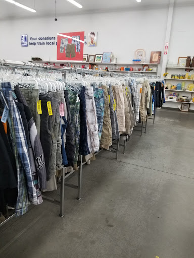 Donations Center «Goodwill», reviews and photos, 239 W Shaw Ave, Clovis, CA 93612, USA