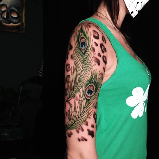 Explore bear sleeve tattoo ideas, creative tattoo ideas in Adams, available at ARh Lab Tattoo