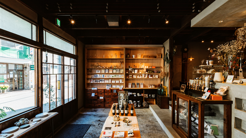 カフェと暮らしの雑貨店 fumi