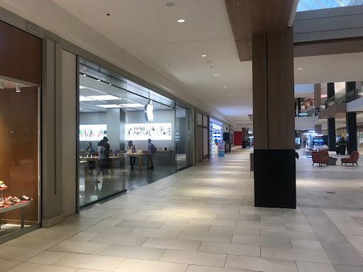 Computer Store «Apple Rosedale Center», reviews and photos, 1010 Rosedale Shopping Center, Roseville, MN 55113, USA