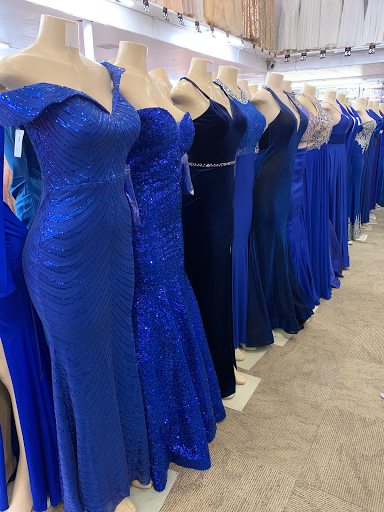 Bridal Shop «Lady Secrets - Quinceañera, Bridal, and Prom Dresses», reviews and photos, 19240 SE Stark St, Portland, OR 97233, USA