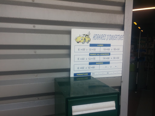 Photo 2 - PIÈCES AUTO 17