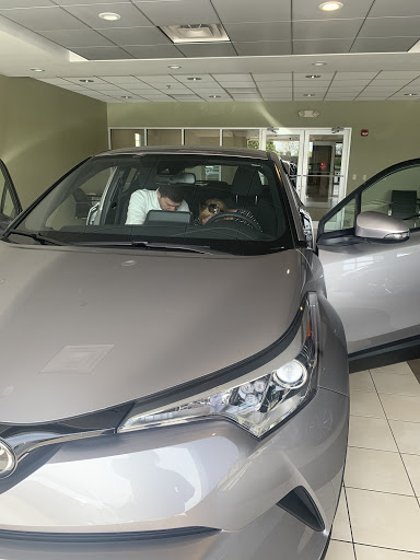 Toyota Dealer «Toyota of Naperville», reviews and photos, 1488 Ogden Ave, Naperville, IL 60540, USA
