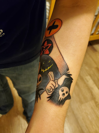 Explore hand small tattoo ideas, creative tattoo ideas in Katy, available at Artistic Impressions Tattoo Studio