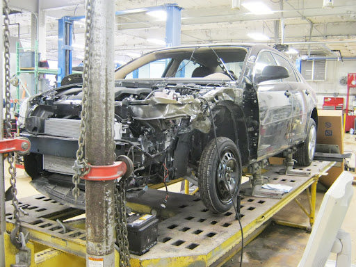 Auto Body Shop «VanDevere Collision Center», reviews and photos, 328 W Market St, Akron, OH 44303, USA