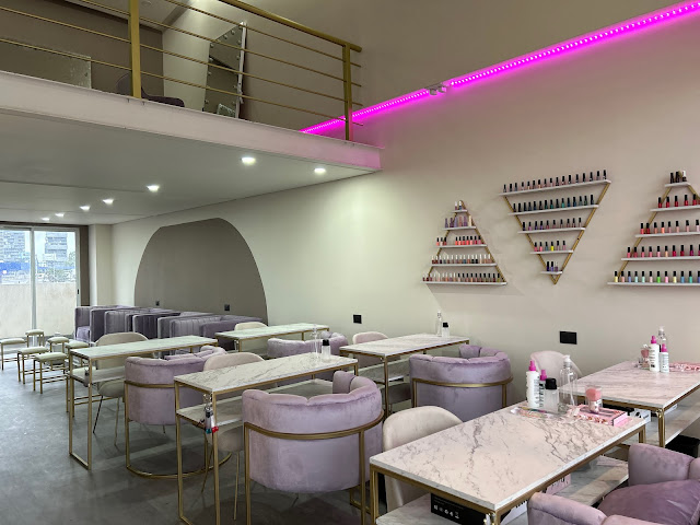 Aura 33 Nails room & Beauty studio