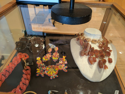 Clothing Store «J.Crew», reviews and photos, 1234 Burlingame Ave, Burlingame, CA 94010, USA