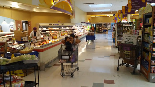 Supermarket «Super Stop & Shop», reviews and photos, 438 Dartmouth St, New Bedford, MA 02740, USA