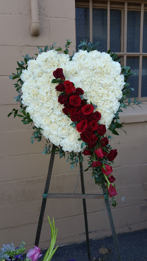 Florist «Village Flowers & Gifts», reviews and photos, 527 W Lodi Ave, Lodi, CA 95242, USA