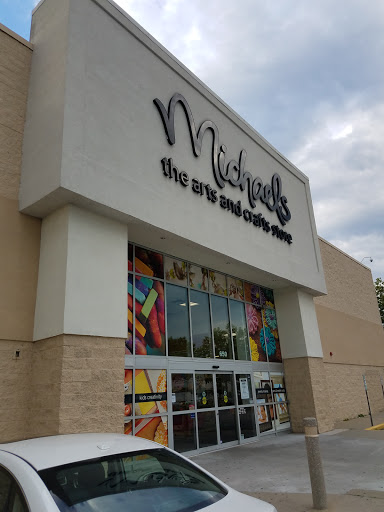 Craft Store «Michaels», reviews and photos, 650 Sunrise Hwy, Valley Stream, NY 11581, USA