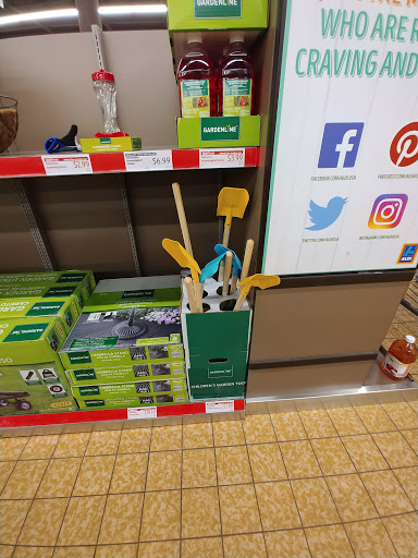 Supermarket «ALDI», reviews and photos, 799 Summit St, Elgin, IL 60120, USA