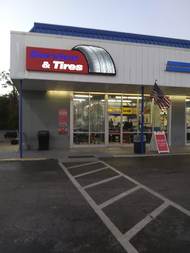 Auto Parts Store «Pep Boys Auto Parts & Service», reviews and photos, 2220 W International Speedway Blvd, Daytona Beach, FL 32114, USA