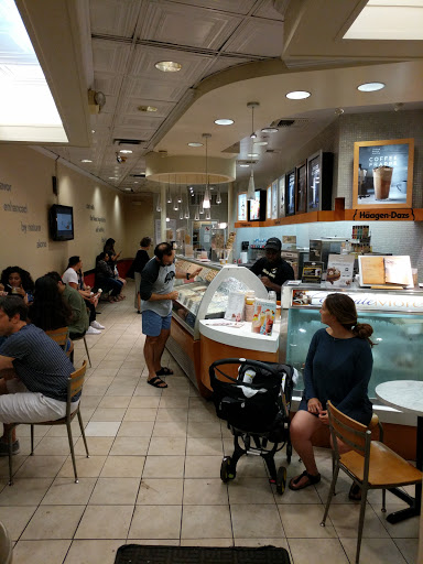Ice Cream Shop «Häagen-Dazs® Ice Cream Shop», reviews and photos, 3120 M St NW, Washington, DC 20007, USA