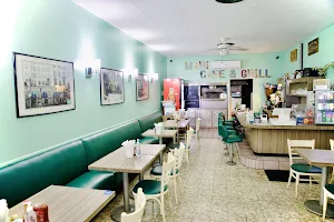 Mari Cafe and Grill image
