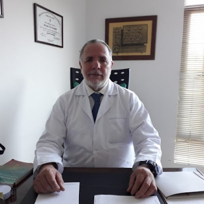 Dr. Alfonso Torres Rumie, Endocrinólogo
