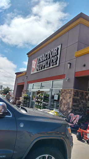 Home Improvement Store «Tractor Supply Co.», reviews and photos, 6881 Cameron Blvd, Gilroy, CA 95020, USA