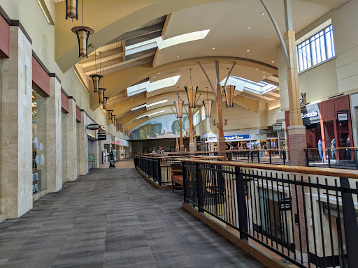 Shopping Mall «Jordan Creek Town Center», reviews and photos, 101 Jordan Creek Pkwy, West Des Moines, IA 50266, USA