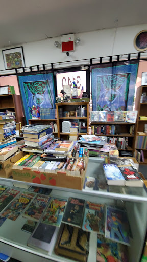 Used Book Store «Dragon Castle Books», reviews and photos, 3142 N Rainbow Blvd, Las Vegas, NV 89108, USA