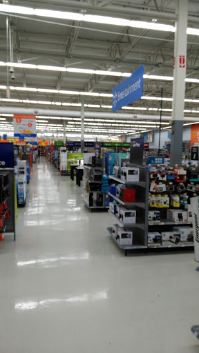Department Store «Walmart Supercenter», reviews and photos, 4115 E Lincoln Way, Sterling, IL 61081, USA
