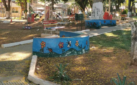 Plaza Madame Lynch image