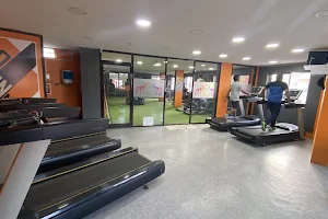 TOTAL FITNESS Unisex Gym image