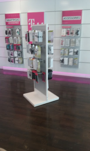 Cell Phone Store «T-Mobile», reviews and photos, 1 N Hawkins Ave, Akron, OH 44313, USA