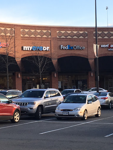 Print Shop «FedEx Office Print & Ship Center», reviews and photos, 22000 Dulles Retail Plaza #170, Sterling, VA 20166, USA