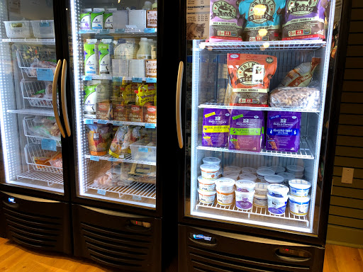 Pet Supply Store «Brookside Barkery & Bath», reviews and photos, 118 W 63rd St, Kansas City, MO 64113, USA