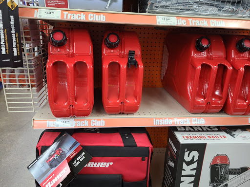 Hardware Store «Harbor Freight Tools», reviews and photos, 4675 Portland Rd NE #170, Salem, OR 97305, USA