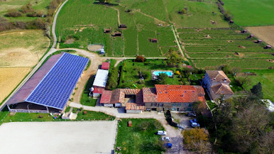 LES ÉCURIES DE LA BARRE - centre de reproduction et pension à Dun