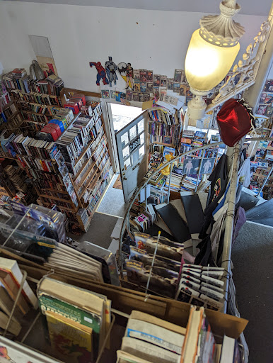 White Rabbit Used Books, 1604 W University Ave, Muncie, IN 47303, USA, 