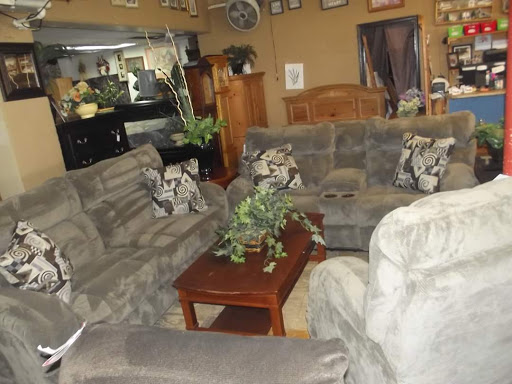 Junk Store «Family Thrift Store», reviews and photos, 1207 N Royal Ave, Front Royal, VA 22630, USA