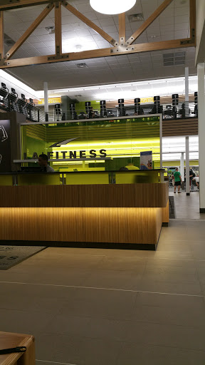 Gym «LA Fitness», reviews and photos, 620 N York St, Elmhurst, IL 60126, USA