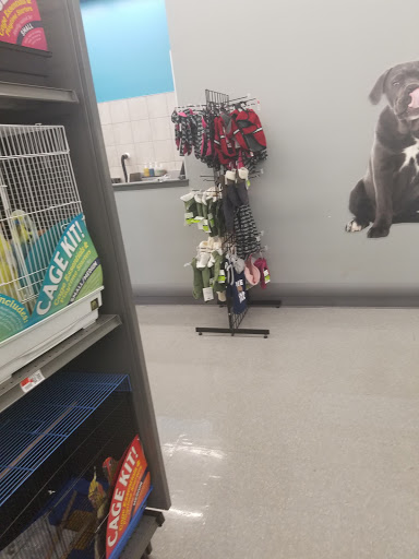 Pet Supply Store «Pet Supplies Plus», reviews and photos, 702 W Northland Ave, Appleton, WI 54914, USA
