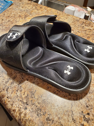 Shoe Store «Shoe Carnival», reviews and photos, 4 Plaza Dr, Fairview Heights, IL 62208, USA