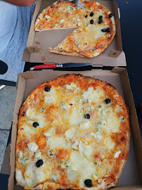 Plats et boissons du Pizzas à emporter Le Kiosque à Pizzas à Montguyon - n°3