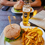 Photo n°2 de l'avis de Alex.e fait le 15/08/2023 à 15:01 sur le  Apache Burger Grill & Zum Pittermännchen à Königswinter