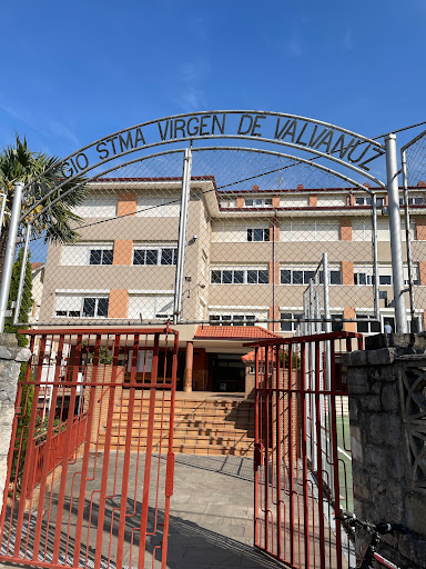 Colegio Virgen de Valvanuz en Selaya