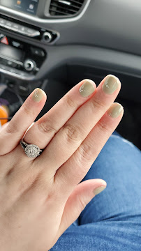 Deluxe Nail & Spa - Photo 5 - Car repair in Glenmont, NY, Albany